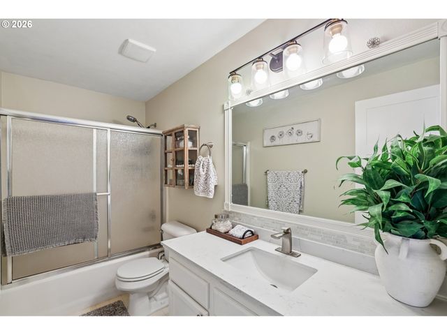 9912 Ne 44TH Ct, Vancouver, WA 98686