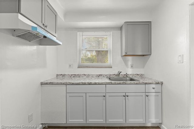 10838 Nottingham, Detroit, MI 48224