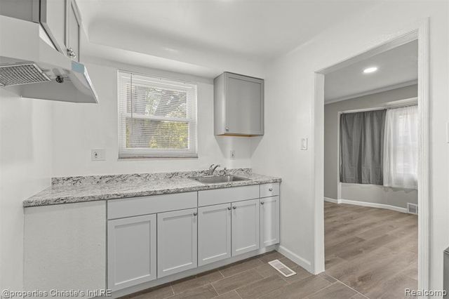 10838 Nottingham, Detroit, MI 48224