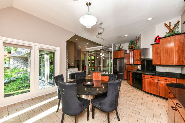 201 S Creedmoor Way, Anderson, IN 46011