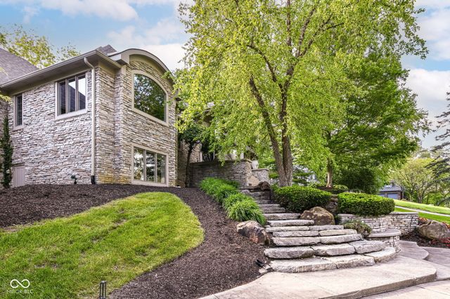201 S Creedmoor Way, Anderson, IN 46011