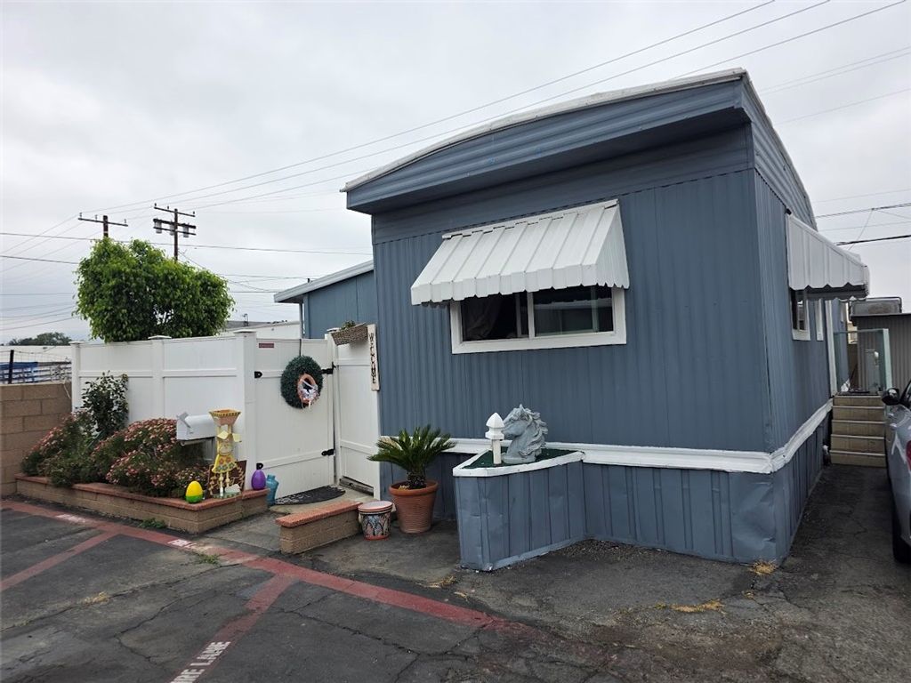 716 N Grand Avenue J1, Covina, CA 91724