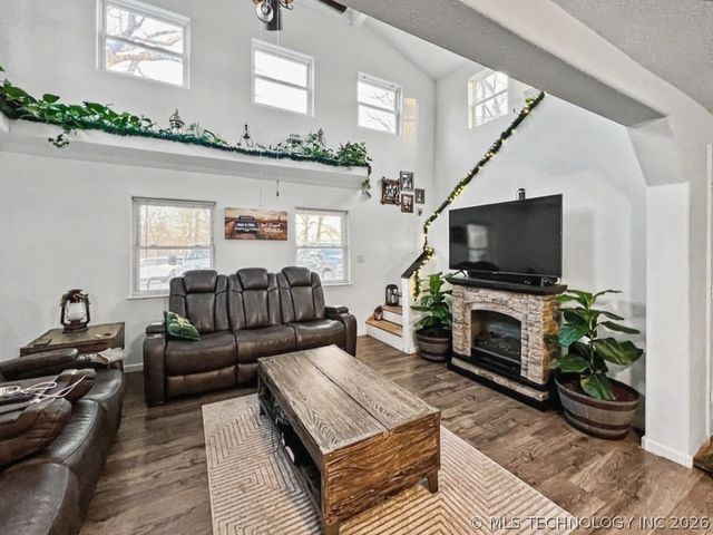 17902 E 688 Road, Tahlequah, OK 74464