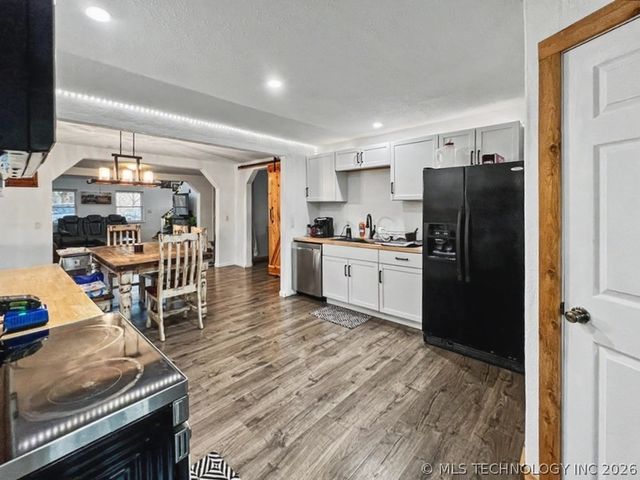 17902 E 688 Road, Tahlequah, OK 74464