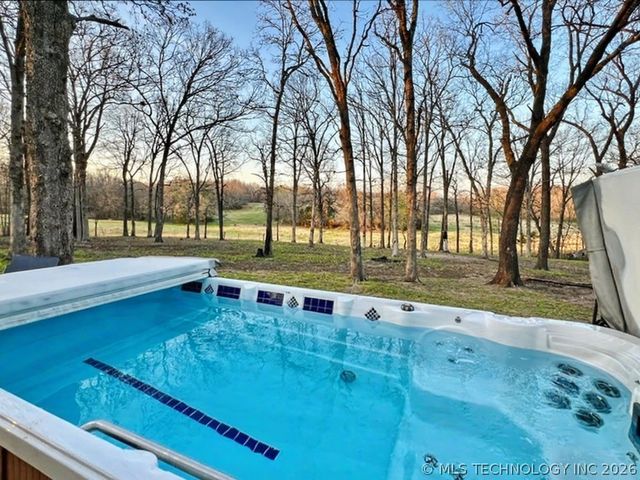 17902 E 688 Road, Tahlequah, OK 74464