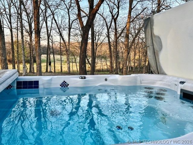 17902 E 688 Road, Tahlequah, OK 74464