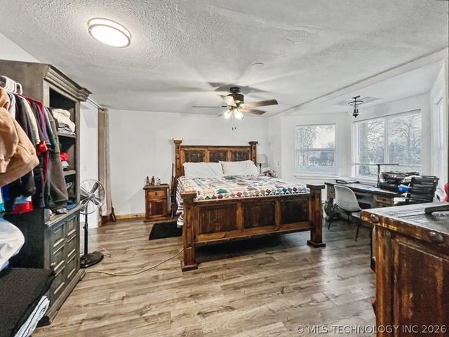 17902 E 688 Road, Tahlequah, OK 74464