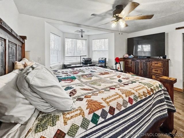 17902 E 688 Road, Tahlequah, OK 74464