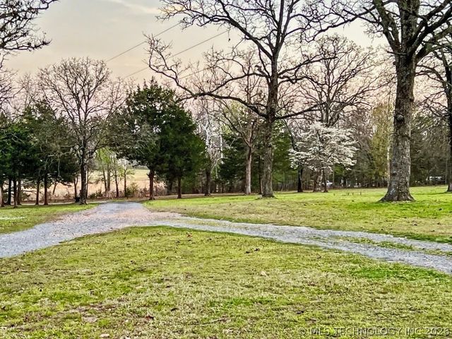 17902 E 688 Road, Tahlequah, OK 74464