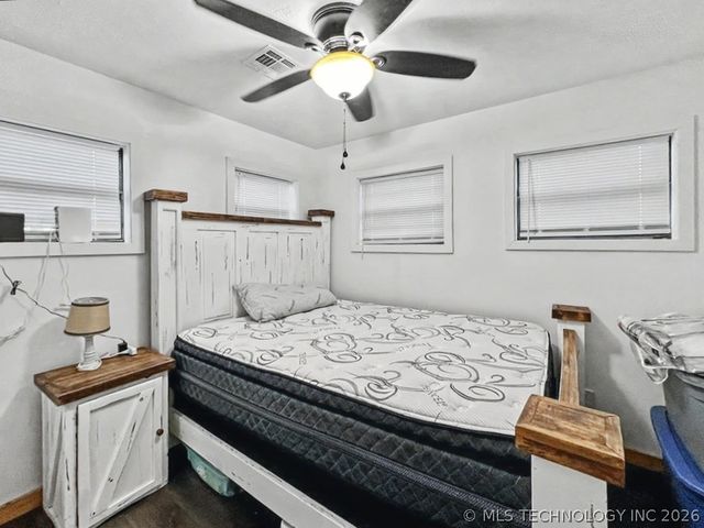 17902 E 688 Road, Tahlequah, OK 74464