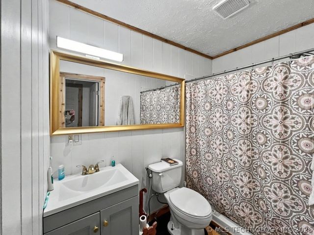 17902 E 688 Road, Tahlequah, OK 74464