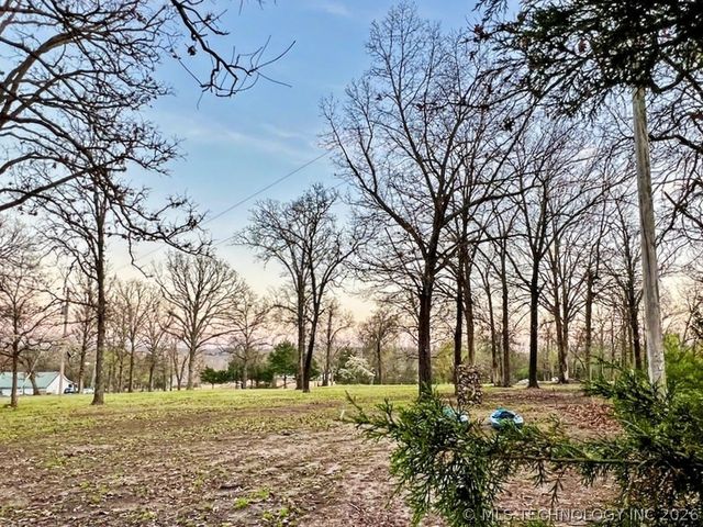 17902 E 688 Road, Tahlequah, OK 74464