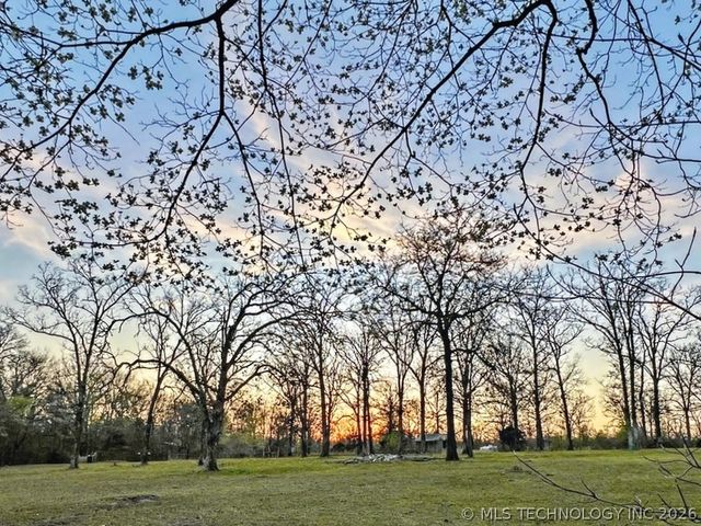 17902 E 688 Road, Tahlequah, OK 74464