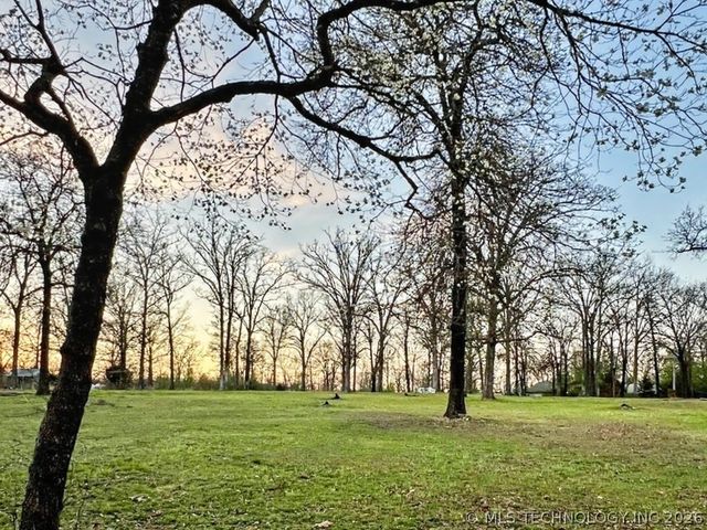 17902 E 688 Road, Tahlequah, OK 74464