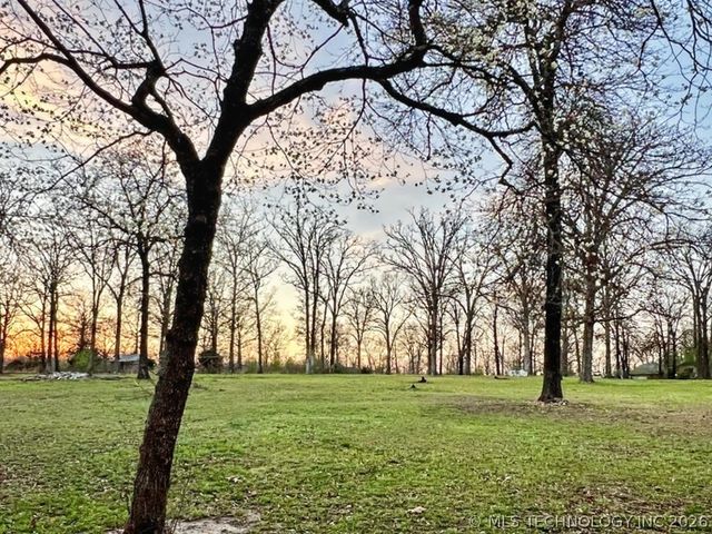 17902 E 688 Road, Tahlequah, OK 74464