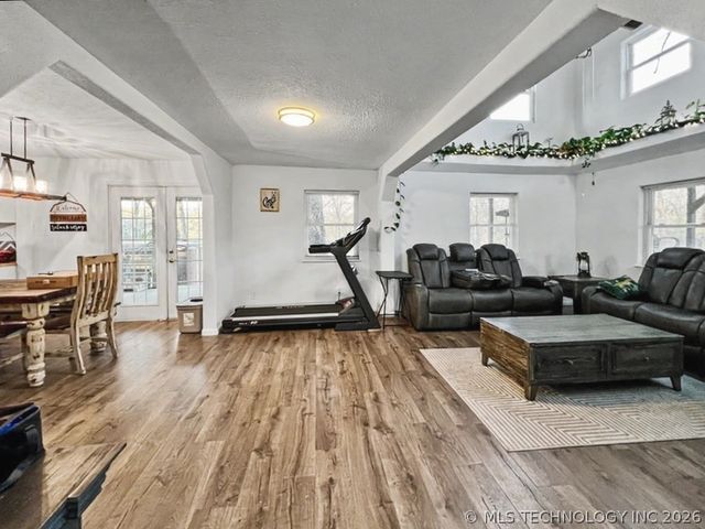 17902 E 688 Road, Tahlequah, OK 74464