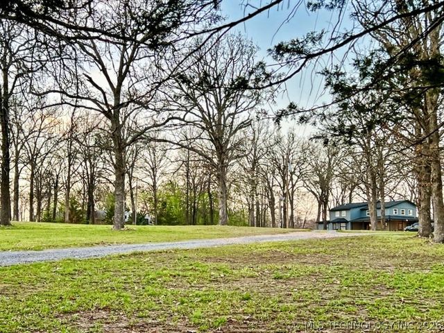 17902 E 688 Road, Tahlequah, OK 74464