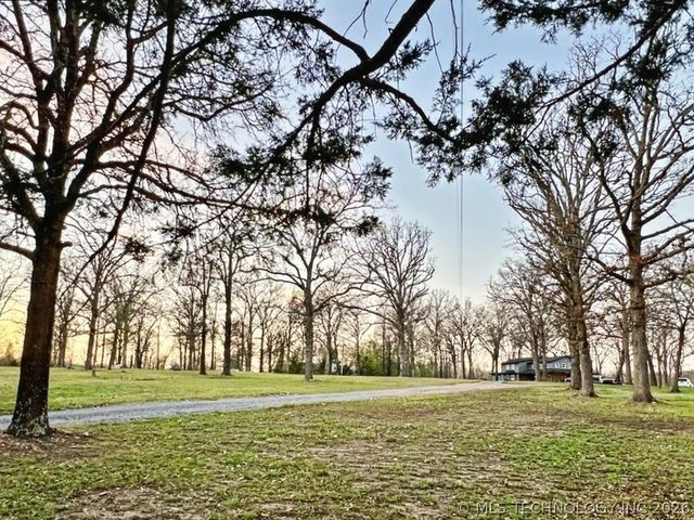 17902 E 688 Road, Tahlequah, OK 74464