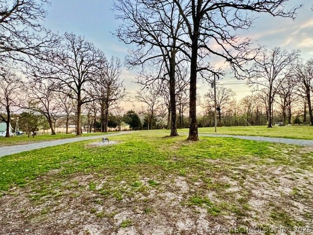 17902 E 688 Road, Tahlequah, OK 74464