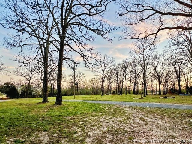 17902 E 688 Road, Tahlequah, OK 74464