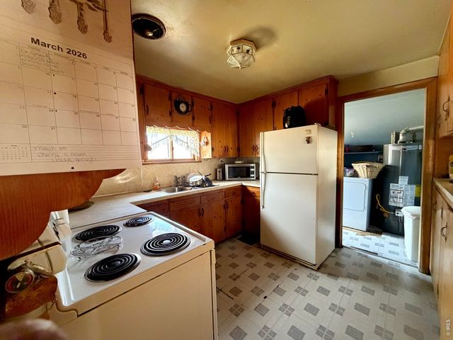 117 Pine St, Log Lane Village, CO 80705