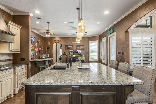 2915 Kennings Road, Crosby, TX 77532