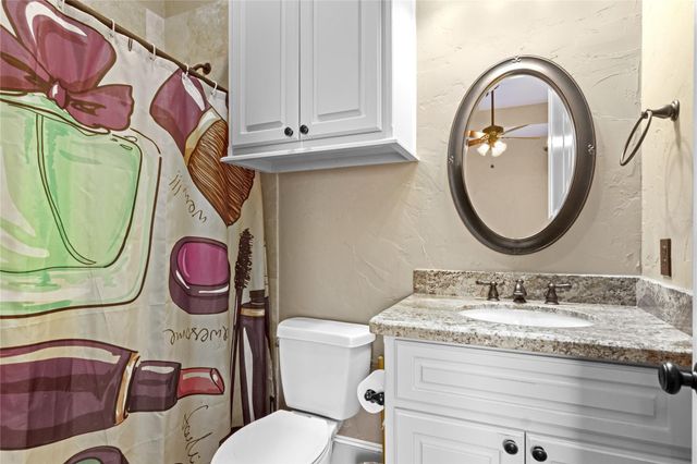 2915 Kennings Road, Crosby, TX 77532