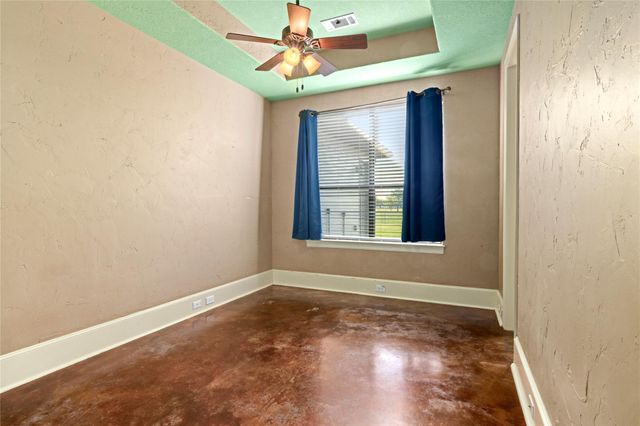 2915 Kennings Road, Crosby, TX 77532