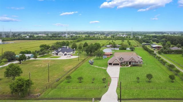 2915 Kennings Road, Crosby, TX 77532