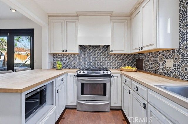 8008 Lena, West Hills (los Angeles), CA 91304