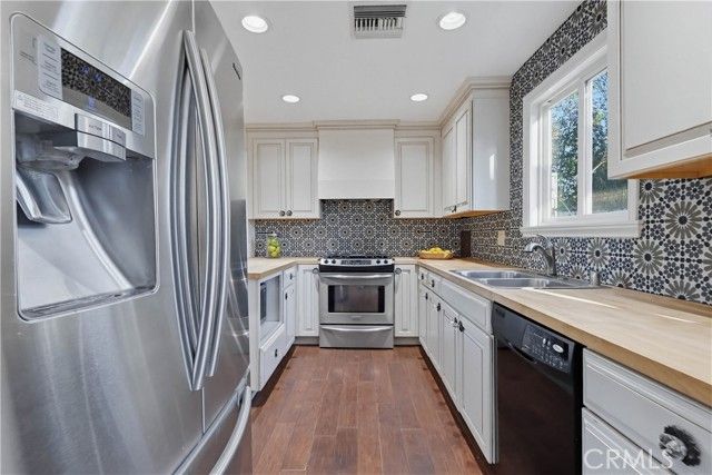 8008 Lena, West Hills (los Angeles), CA 91304