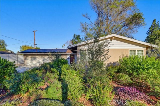 8008 Lena, West Hills (los Angeles), CA 91304