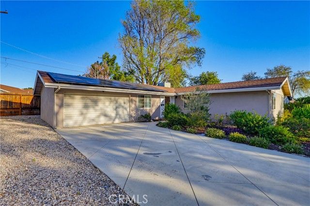 8008 Lena, West Hills (los Angeles), CA 91304