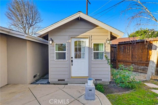 8008 Lena, West Hills (los Angeles), CA 91304