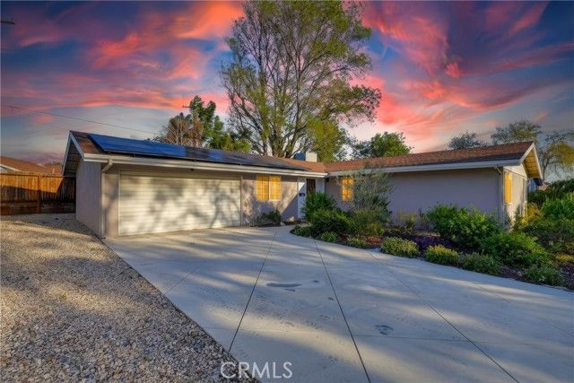 8008 Lena, West Hills (los Angeles), CA 91304