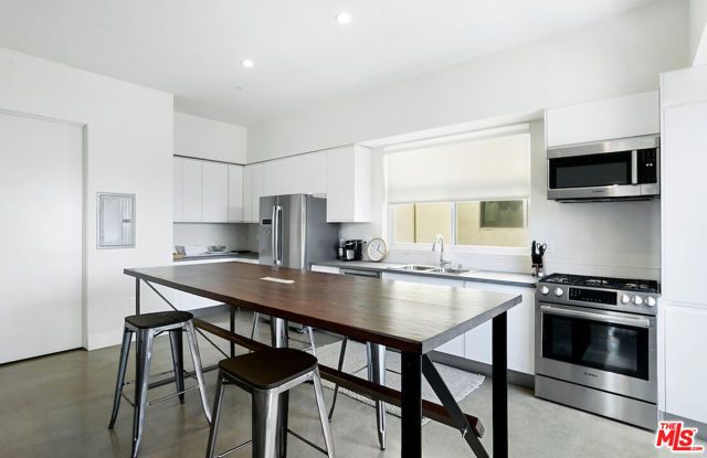 2496 S CENTINELA Avenue 4, Los Angeles, CA 90064