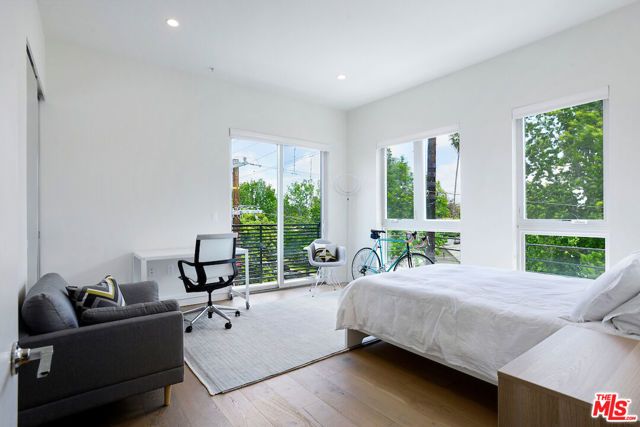 2496 S CENTINELA Avenue 4, Los Angeles, CA 90064