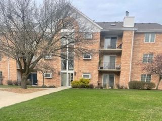 18320 Robin Lane D2, Homewood, IL 60430
