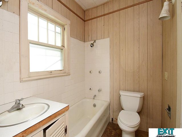 120 S 16 Street, Nebraska City, NE 68410