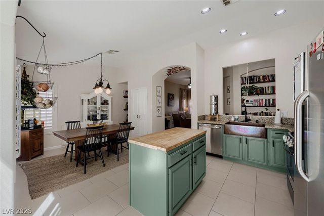 7921 Purple Mountain Avenue, Las Vegas, NV 89131