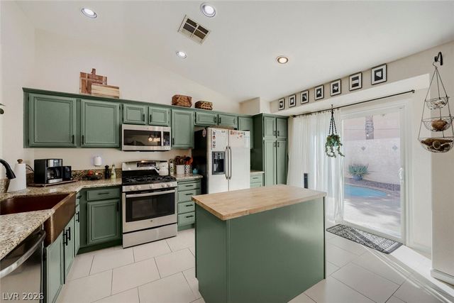 7921 Purple Mountain Avenue, Las Vegas, NV 89131