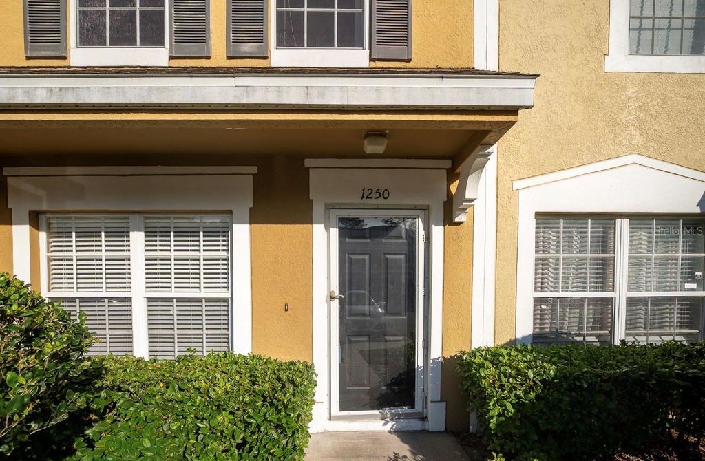 1250 REDONDO WAY, Wesley Chapel, FL 33543