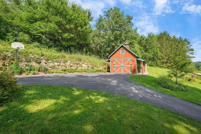10576 Mayflower Road, Mount Horeb, WI 53572