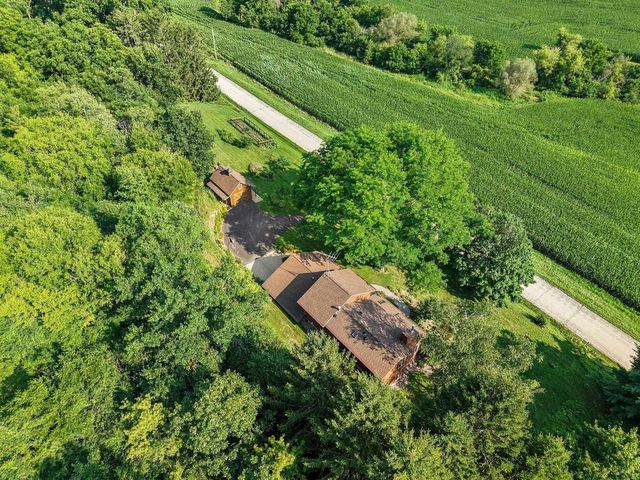 10576 Mayflower Road, Mount Horeb, WI 53572