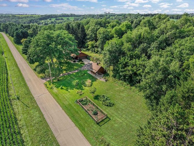 10576 Mayflower Road, Mount Horeb, WI 53572