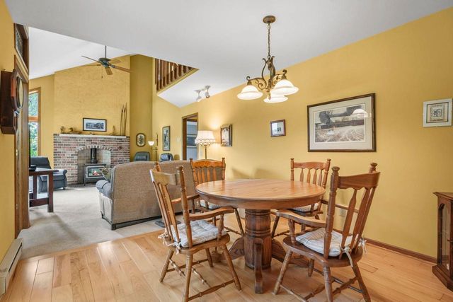 10576 Mayflower Road, Mount Horeb, WI 53572