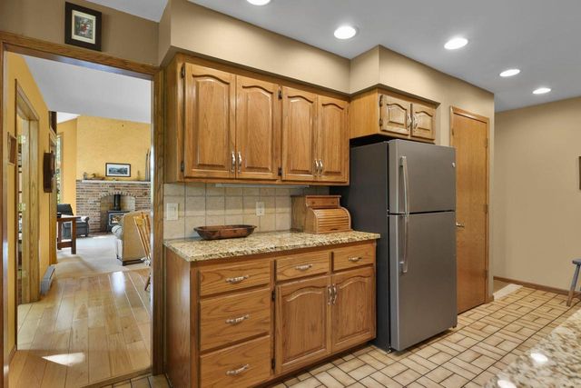 10576 Mayflower Road, Mount Horeb, WI 53572