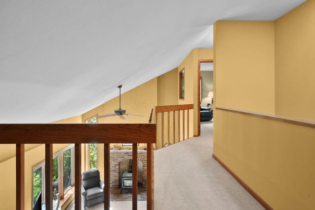 10576 Mayflower Road, Mount Horeb, WI 53572