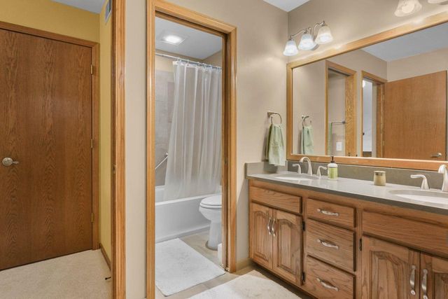10576 Mayflower Road, Mount Horeb, WI 53572