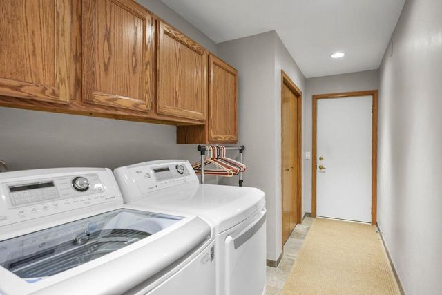 10576 Mayflower Road, Mount Horeb, WI 53572